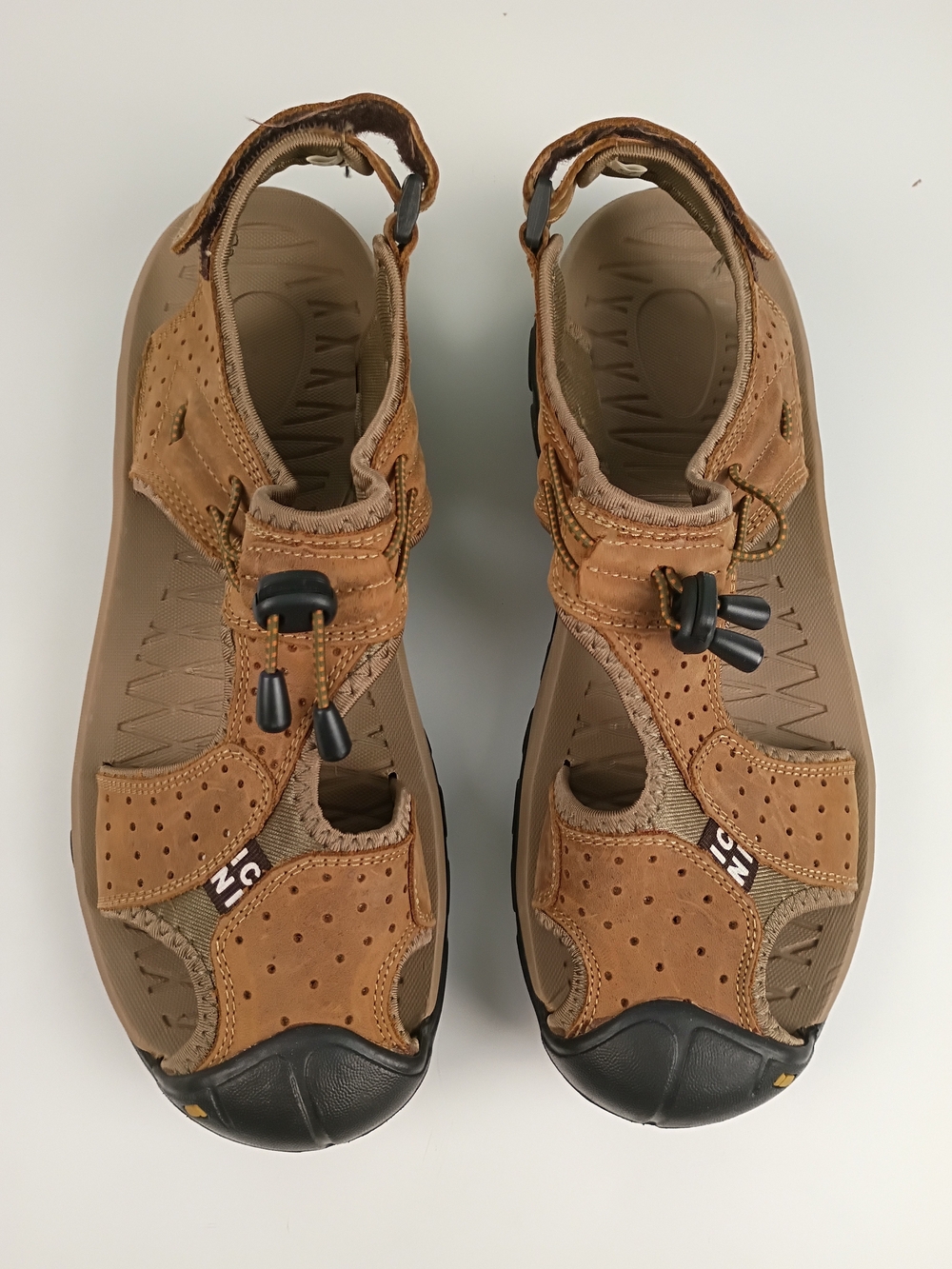Men's Closed Toe Outdoor Hiking Trekking Sandals EU 43 / US 9.5-10 Tan Black EUC